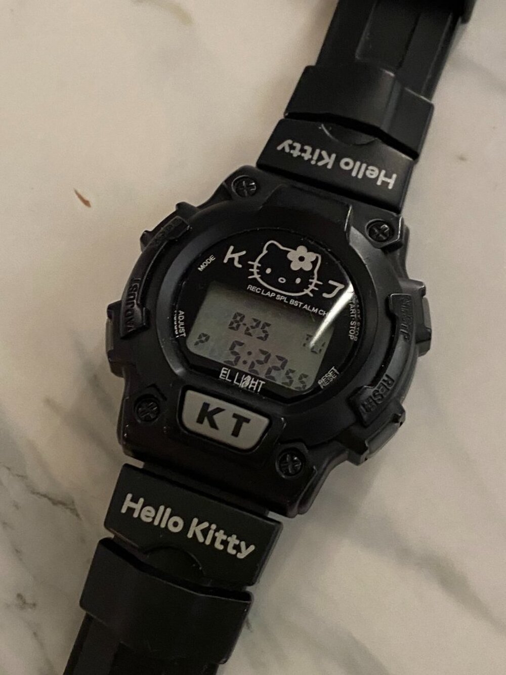 VINTAGE 90S HELLO KITTY SANRIO Q&Q (BY CITIZEN) DIGITAL WATCH PREOWNED